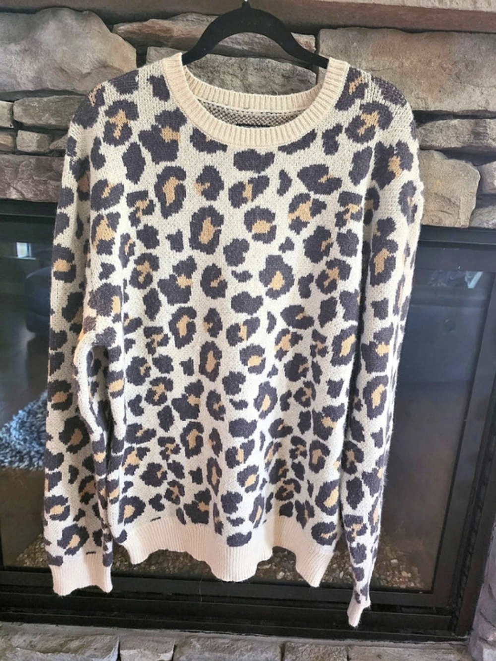 Super Massive Leopard Print Crewneck Sweater XL